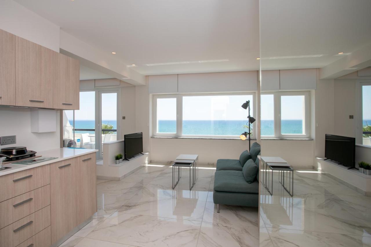 Les Palmiers Sunorama Beach Apartments لارنكا المظهر الخارجي الصورة